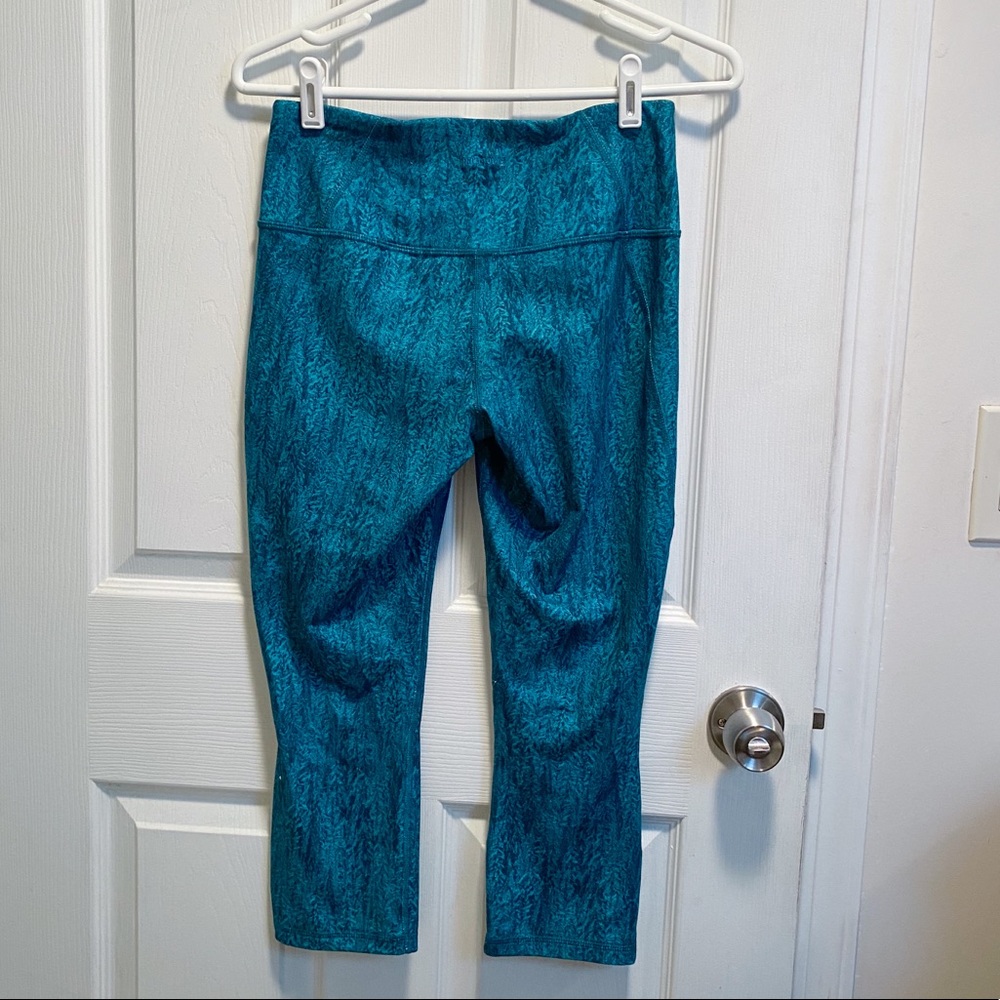 Patagonia forestland centered crop leggings
